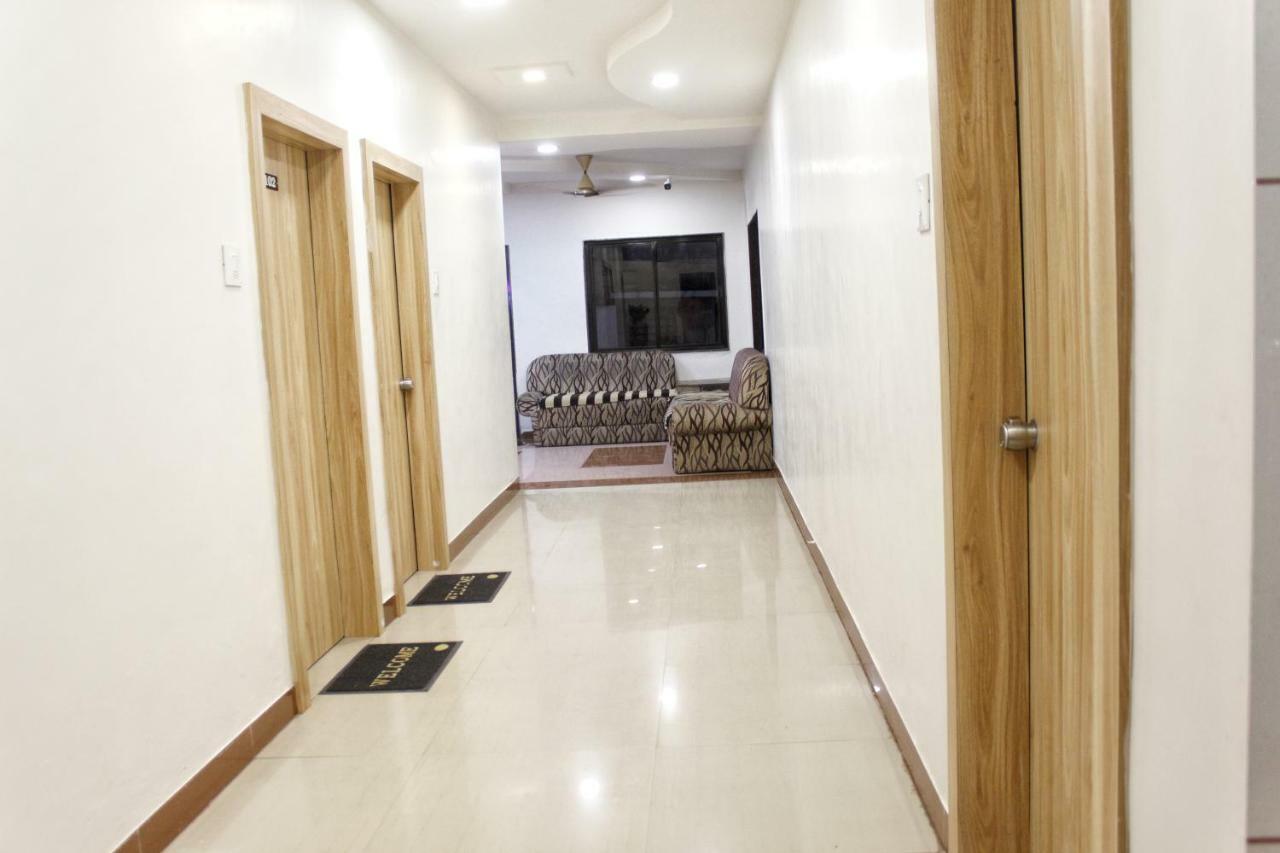 Hotel Shri Radhe Somnath Bagian luar foto